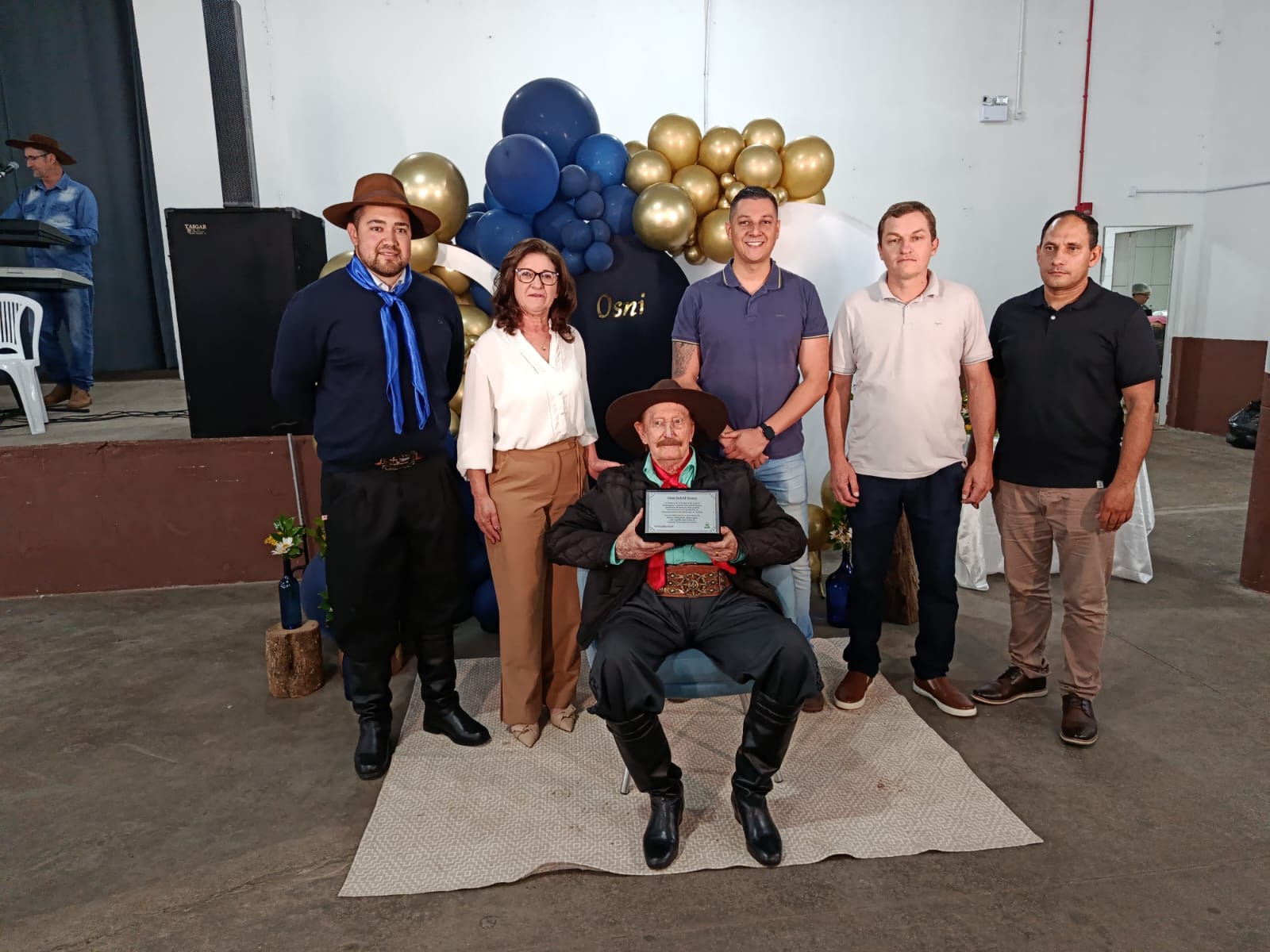 Câmara de Vereadores de Zortéa entrega homenagem ao senhor Osni Infeld em comemoração aos seus 94 anos