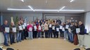 Vereadores participam da entrega de escrituras do programa REURB Vereadores participam da entrega de escrituras do programa REURB